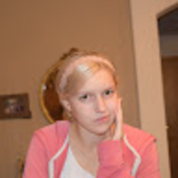 Meet your Posher, Julia - Picture 1 of 1